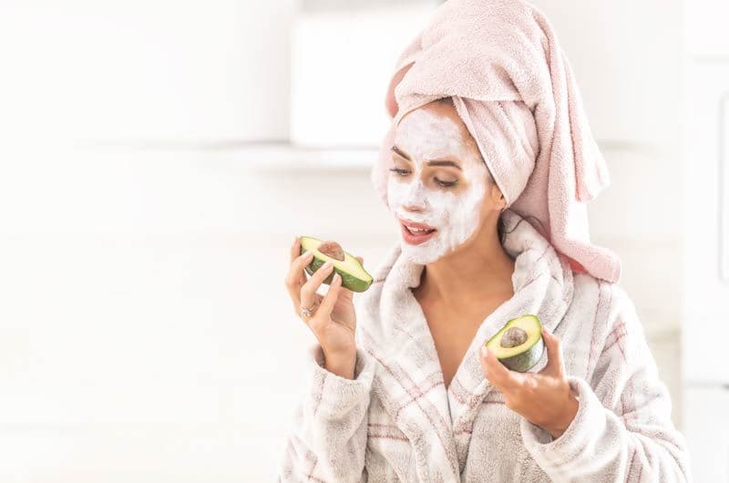 istock mascarilla aguacate 