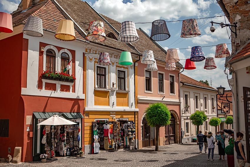 Colorido pueblo de Szentendre cerca de Budapest