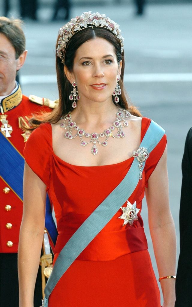 Mary de Dinamarca el día antes de su boda con la tiara de rubíes