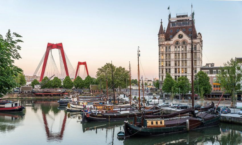 rotterdam oude haven la parte mas antigua del puerto embarcadero hist rico y el puente willemsbrug