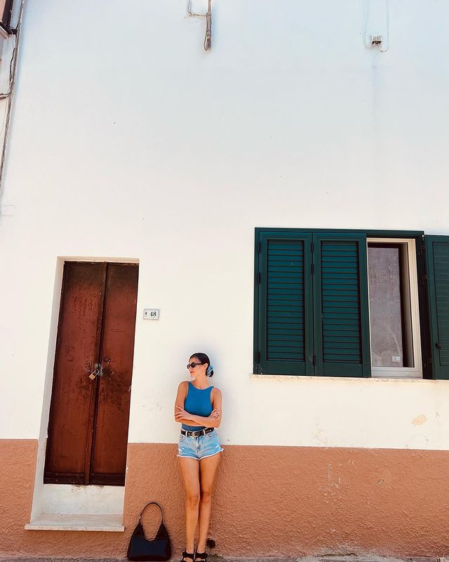Pinar Deniz ('Secretos de familia') de vacaciones en Puglia, Italia