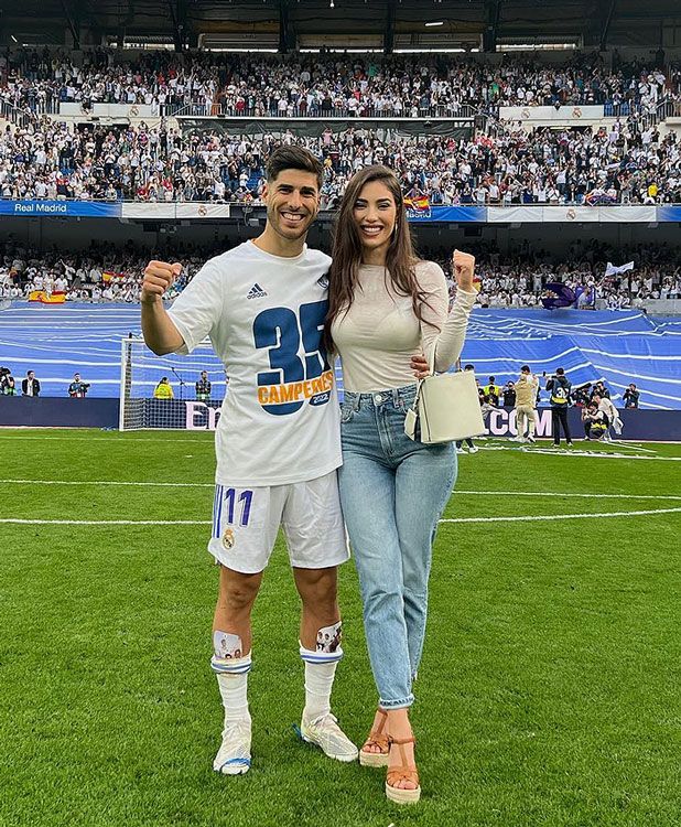 Marco Asensio y su novia celebrando su triunfo en La Liga 