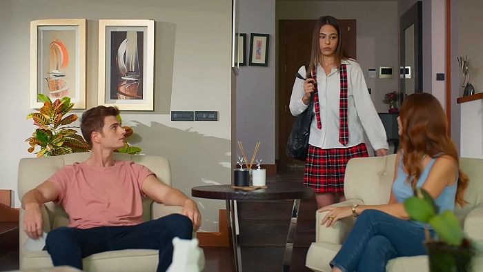 'Hermanos': Ayla y Berk no han dicho nada a Elif sobre su marcha