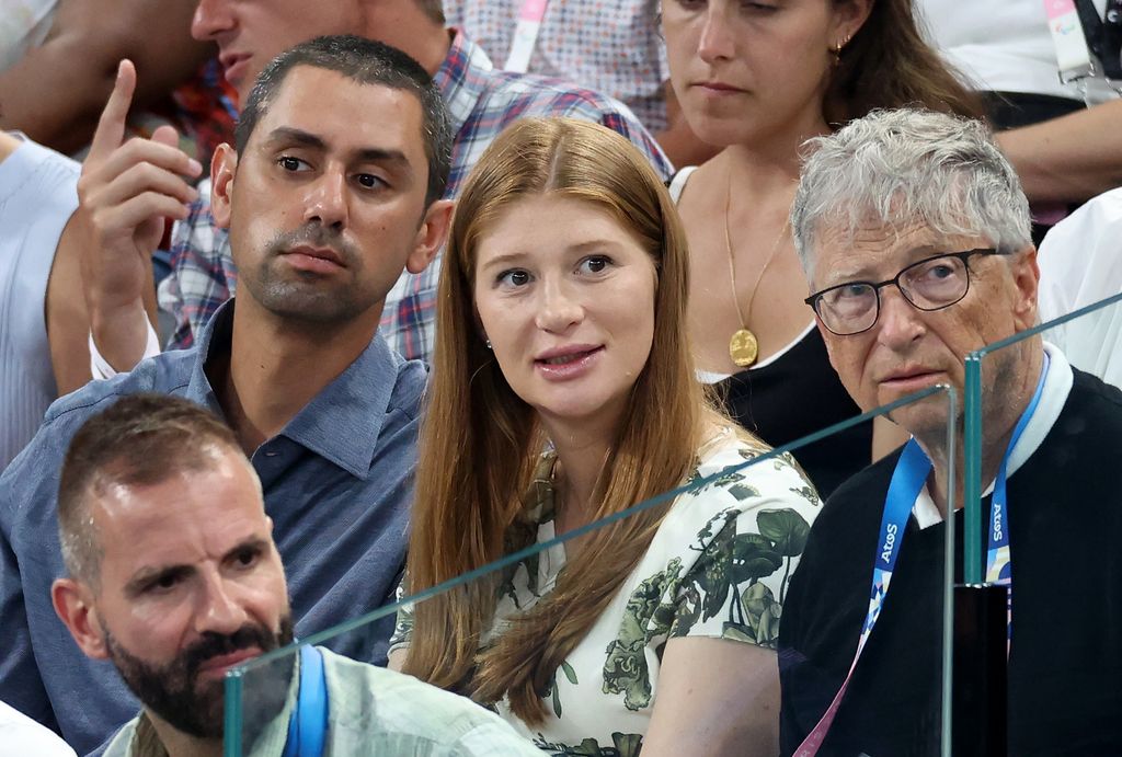 Bill Gates con su hija, Melinda, y su yerno, Nayel Nassar durante los Juegos Olímpicos 2024