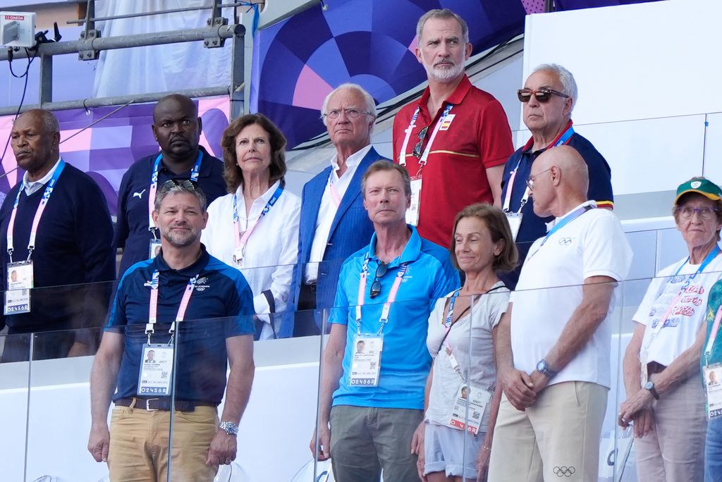 El Rey Felipe VI junto a Henri (Duque de Luxemburgo), Reina Silvia de Suecia, Rey Carl XVI y la princesa de Países Bajos Amalia en los Juegos Olímpicos París 2024 