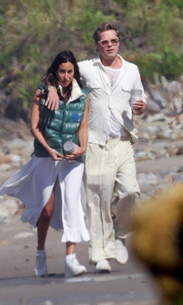 HO4163 Brad Pitt e Inés de Ramón en Santa Barbara