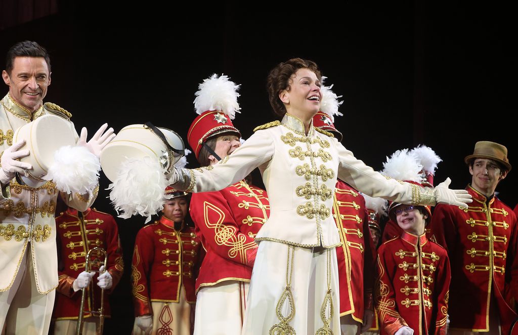 Sutton Foster durante la actuación "The Music Man" en Broadway en el teatro The Winter Garden en enero de 2023 en Nueva York 