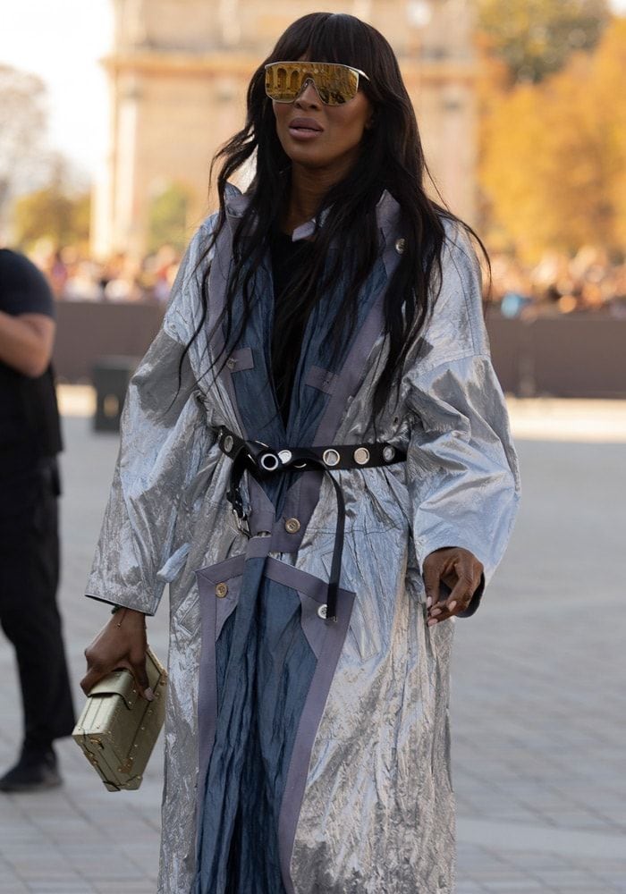 naomi campbell trench coat a
