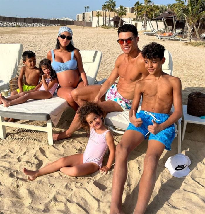 Cristiano Ronaldo y Georgina Rodríguez, con sus hijos en Dubái