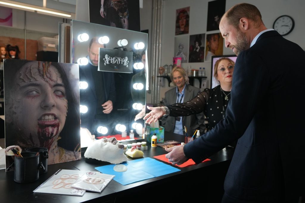 El príncipe Guillermo visitando la London Screen Academy días antes de la celebración de los Premios BAFTA 2025