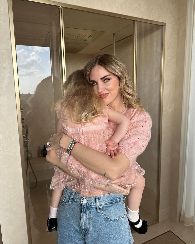 Chiara Ferragni con su hija Vittoria