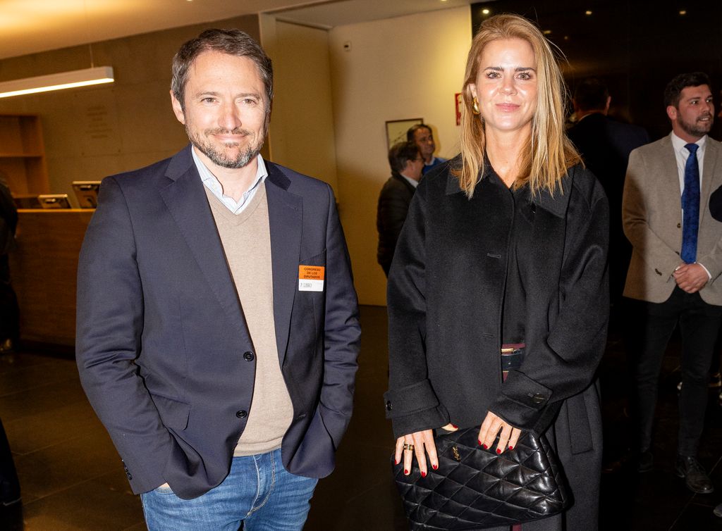 Amelia Bono con su exmarido, Manuel Martos, en la presentación del libro de José Bono 