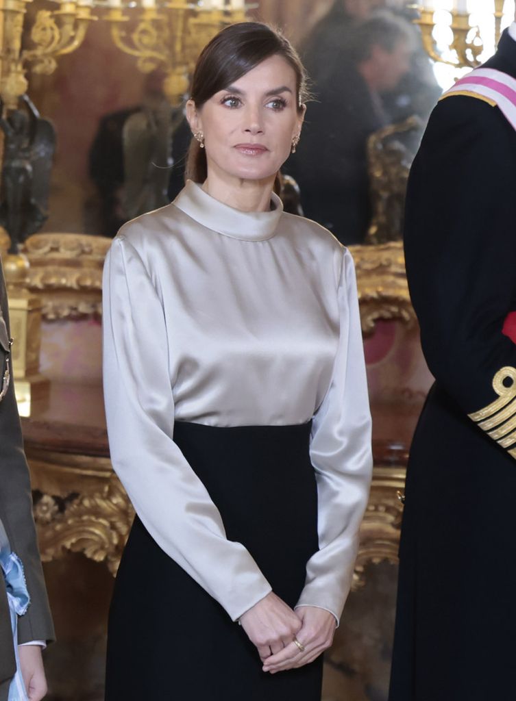 La reina Letizia y su primer look de 2024 con moda española en la Pascua Militar