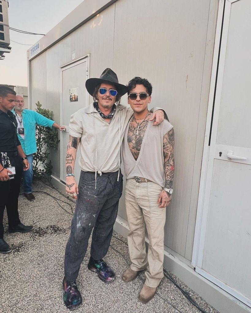 Christian Nodal y Johnny Depp