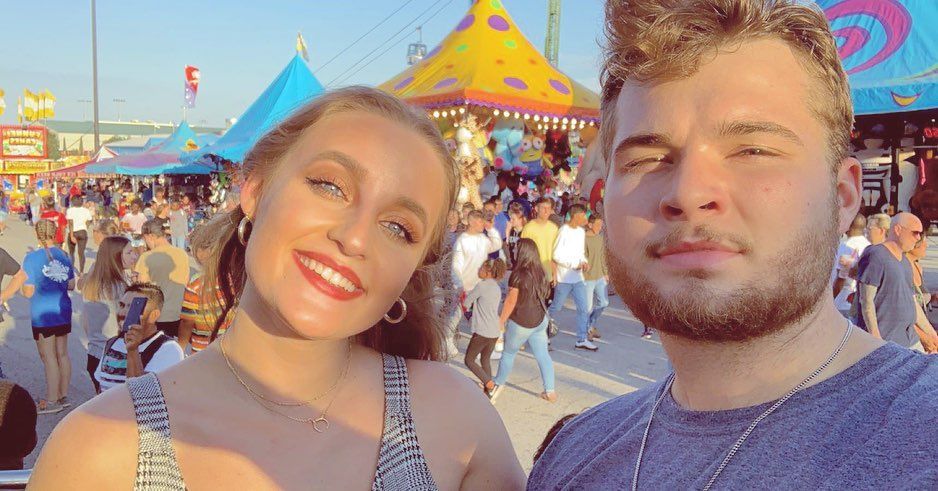 La influencer 'Aquisandrax', regresa tras la pérdida de su novio