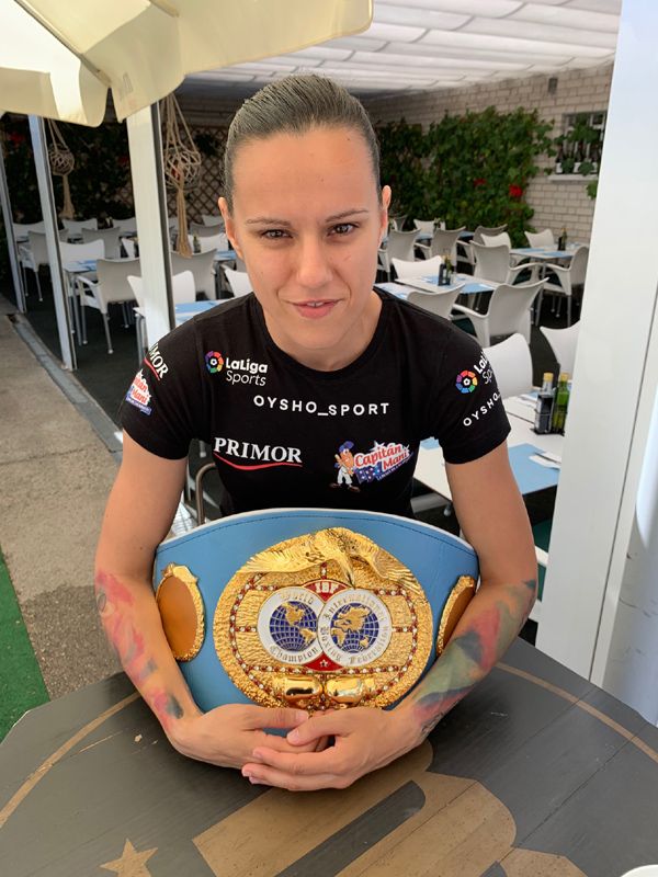 Joana Pastrana se juega el título de Campeona de Mundo de boxeo