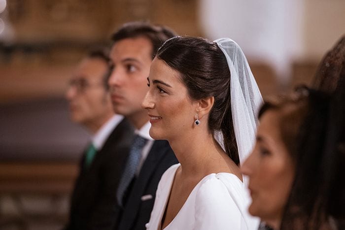 Novia en la iglesia