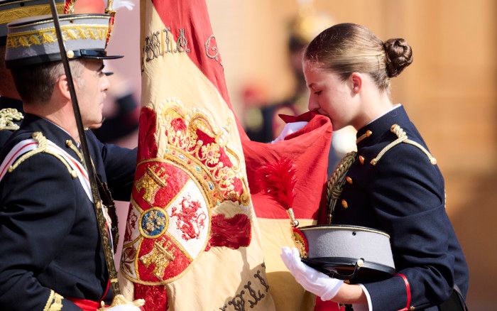 La princesa Leonor jura bandera 