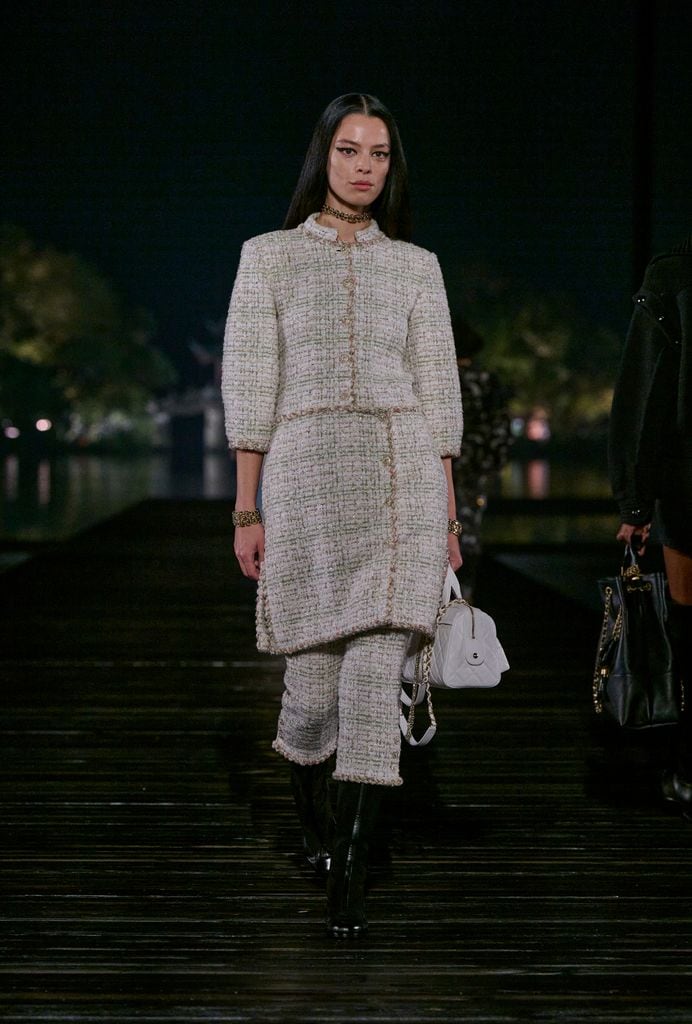 Desfile de CHANEL 2024/25 Métiers d’art en Hangzhou, China