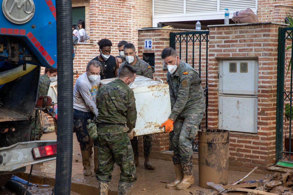 Participación de la Guardia Real y del Servicio de Seguridad de la Casa en las tareas en Valencia