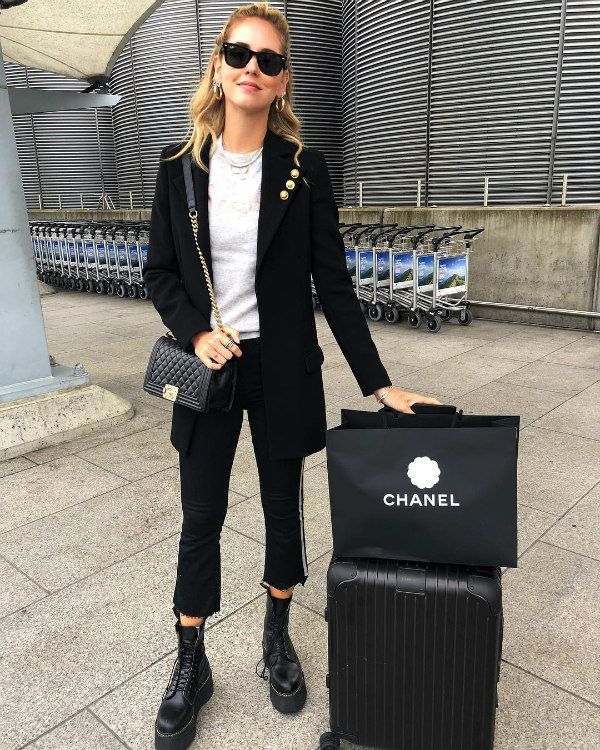 chiara ferragni look aeropuerto