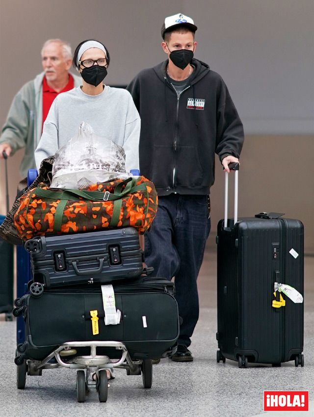 Bella Hadid, irreconocible en el aeropuerto