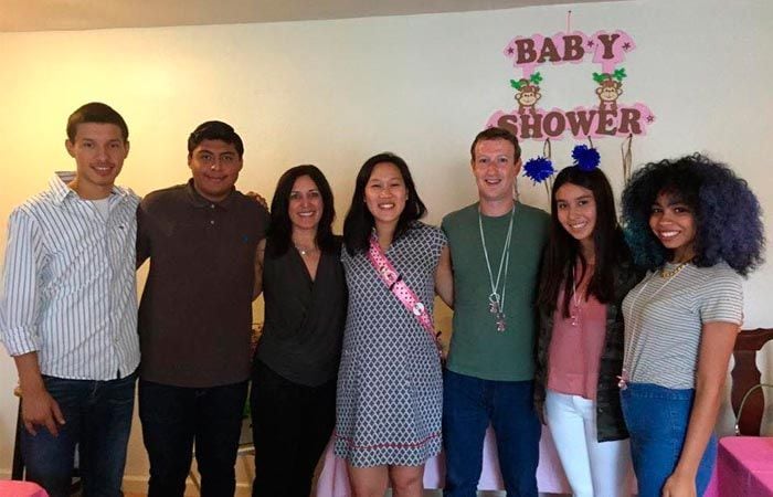 Mark Zuckerberg y su esposa celebran un baby shower muy a la mexicana