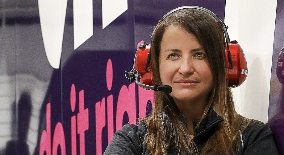 Alba Colón abrió las puertas para las mujeres en el mundo del automovilismo. 