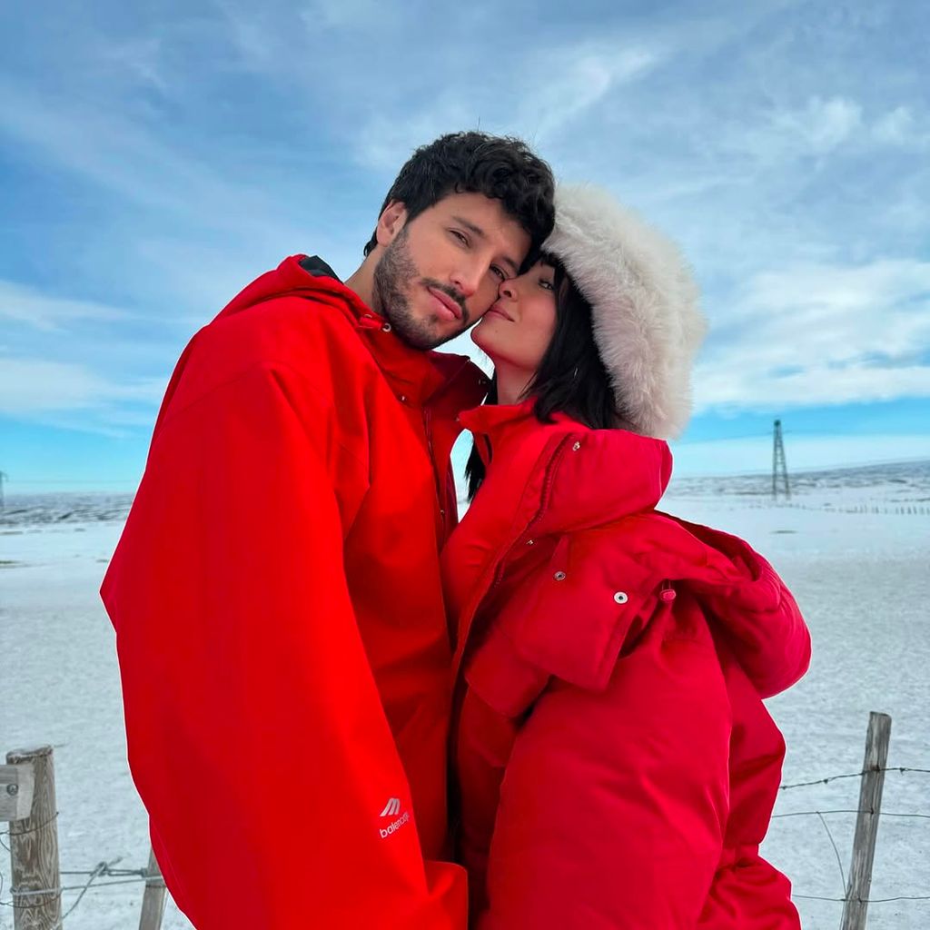 Aitana y Sebastian Yatra en su cancion 'Akureyri'