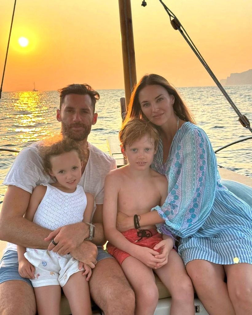 Helen Lindes y Rudy Fernández con sus hijos disfrutando de las vacaciones de verano 2024