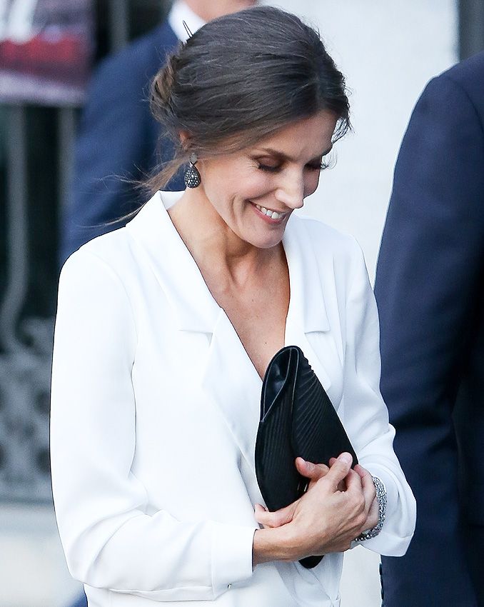 La reina Letizia tiene un lapsus con su último peinado