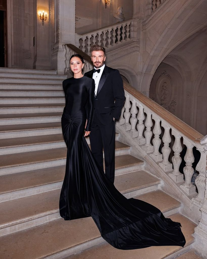 Victoria y David Beckham en el Museo Louvre de París