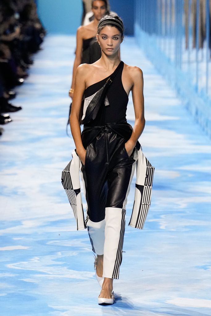 Paris Fashion Week: Dior Primavera/Verano 2025