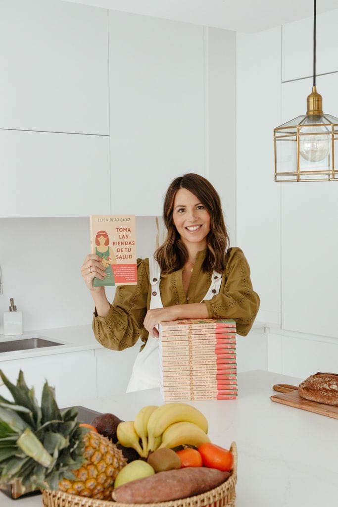 Elisa Blázquez presentando su libro 'Toma las riendas de tu salud'