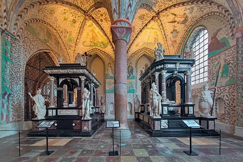 Mausoleo de los reyes daneses en la Catedral de Roskilde, Dinamarca