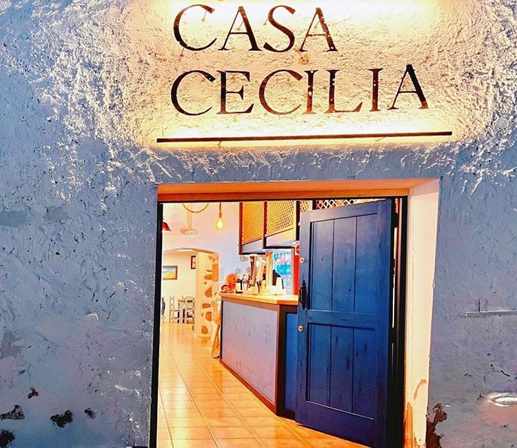 Entrada Casa Cecilia Bar