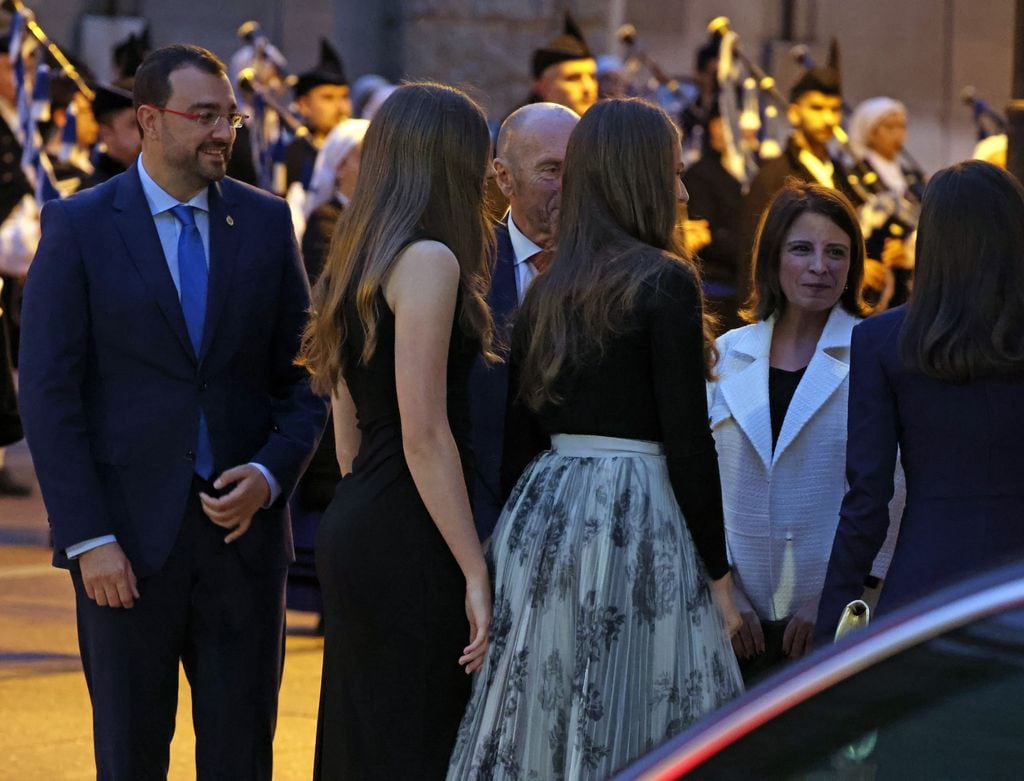 Los Reyes, la Princesa de Asturias y la Infanta Sofí­a presiden el XXXII Concierto Premios Princesa de Asturias