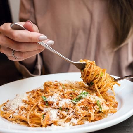 Plato de pasta con queso