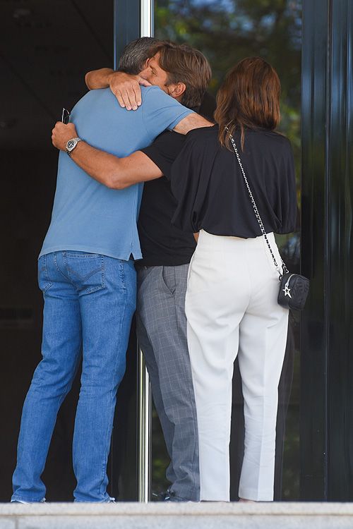 Virginia Troconis y El Cordobés con el hermano de Laura Sánchez