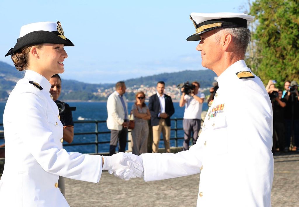 La Princesa Leonor de Borbón durante su ingreso en la Escuela Naval de Marín en Pontevedra