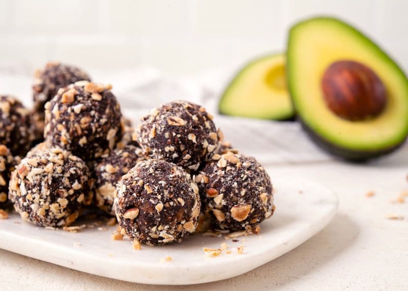 Bolitas de cacao y aguacate