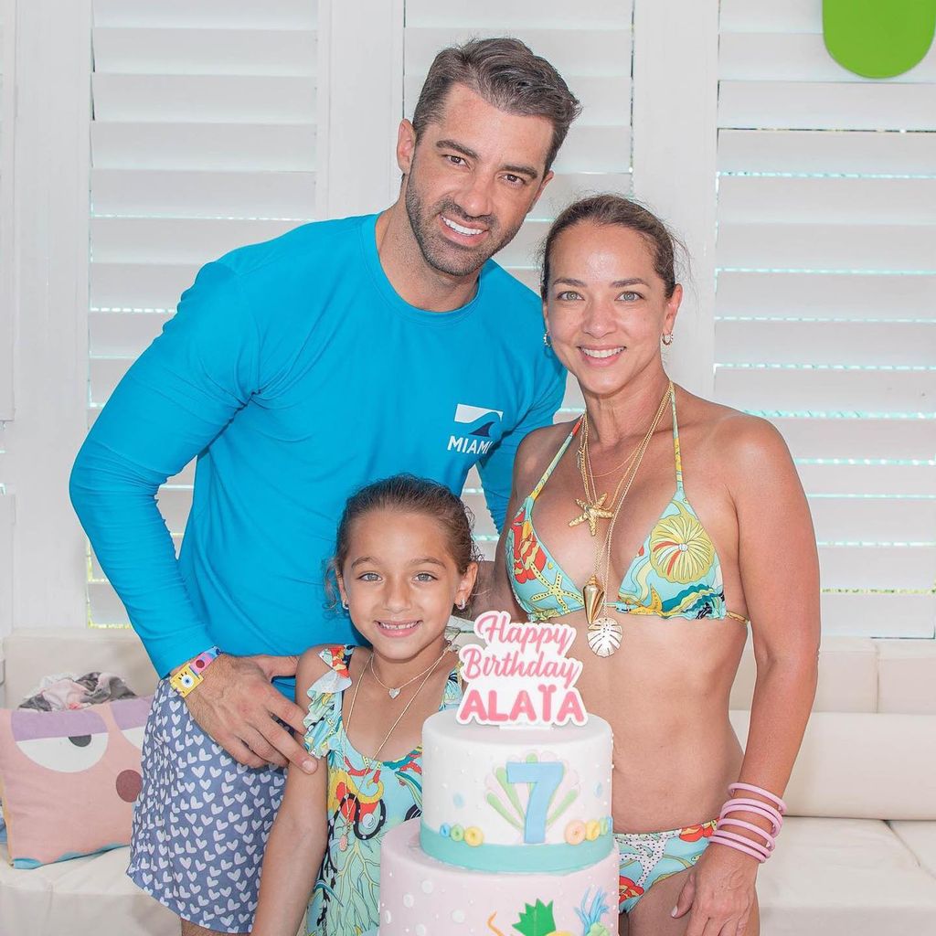 Adamari López, Toni Costa y su hija Alaïa