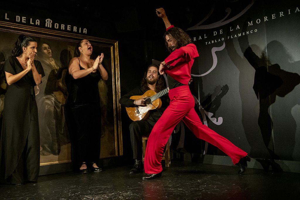 En el Corral de la Morería han actuado, y siguen haciéndolo, las estrellas más destacadas del flamenco, como el bailaor Eduardo Guerrero.