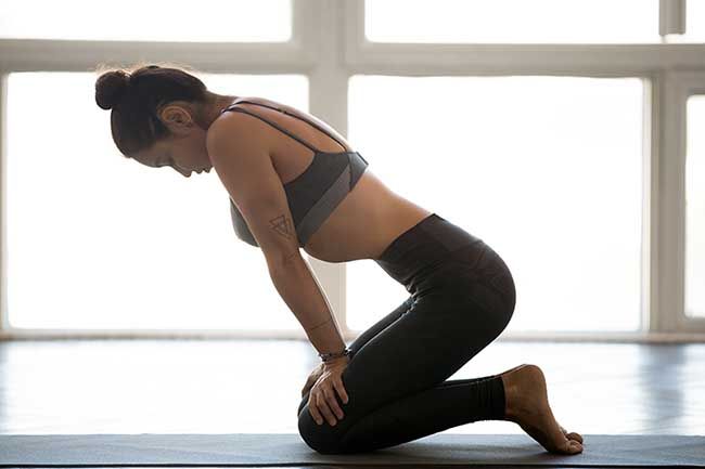 8 ejercicios hipopresivos para hacer a diario y reducir el abdomen  