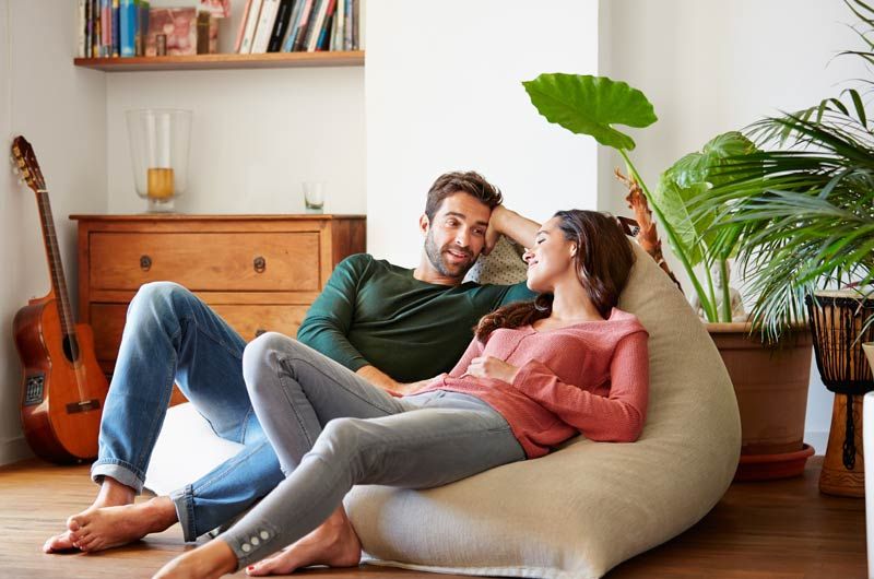 pareja sillon