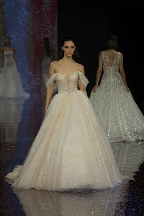 pronovias 64