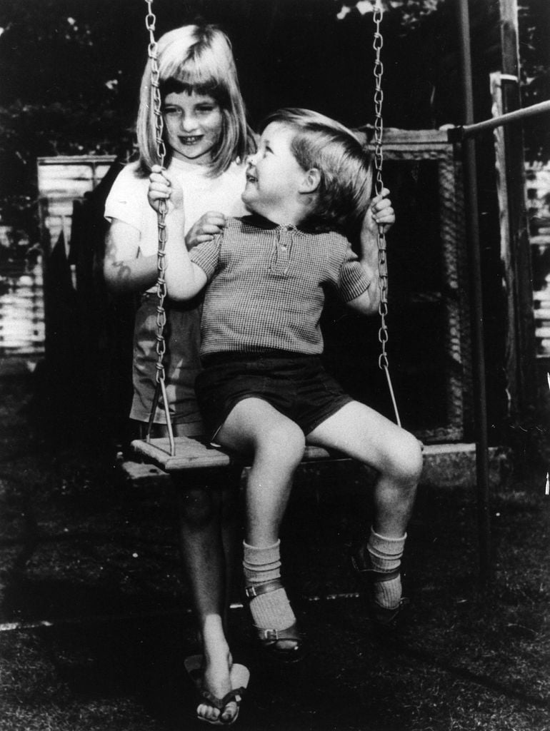 Diana Spencer, princesa de Gales con su hermano Charles, Earl Spencer