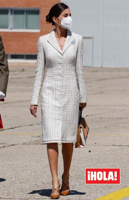 Reina Letizia con vestido de tweed