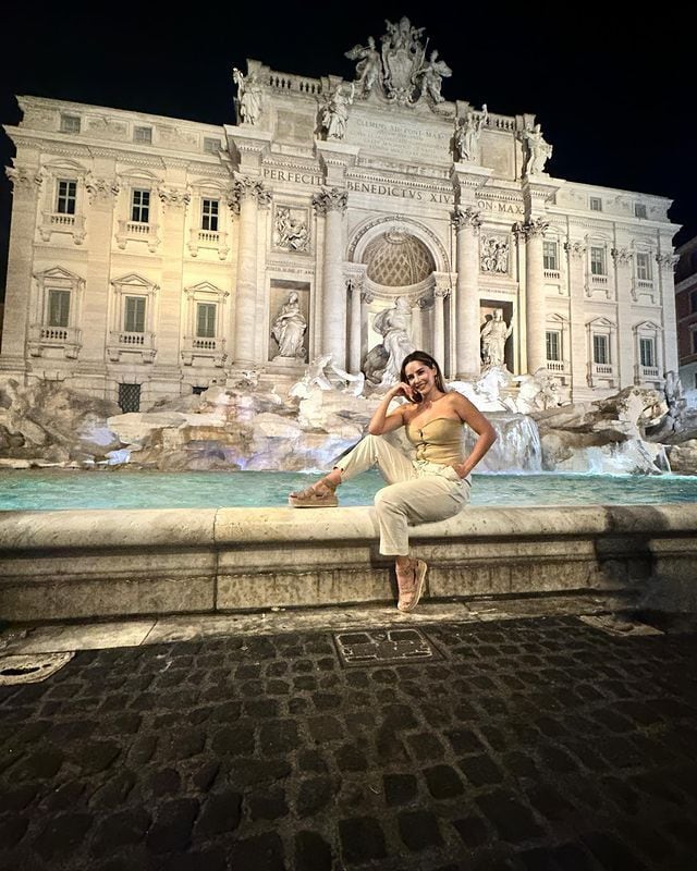 Carmen Villalobos ('Café con aroma de mujer') en la Fontana de Trevi