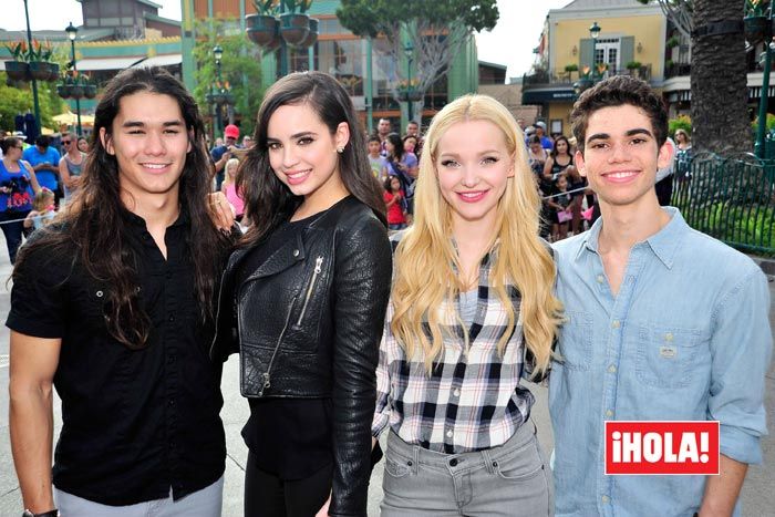 Dove Cameron y Cameron Boyce